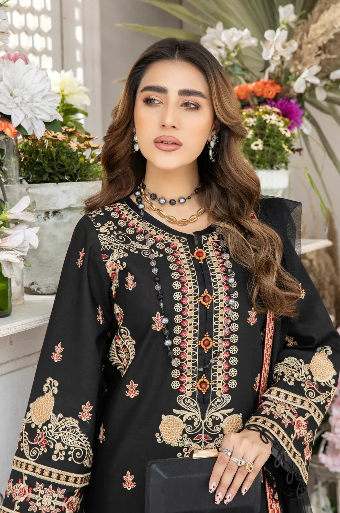 Mohagni | Muntazir Luxury Lawn 24 | AM-05 - House Of Hania