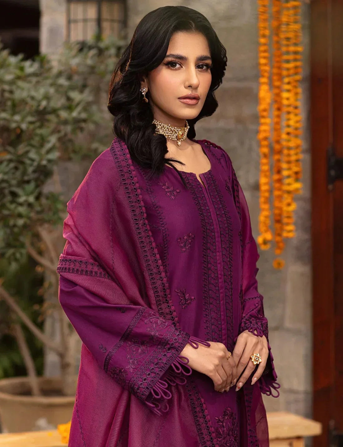 Mohagni | Muntazir Luxury Lawn 24 | CM-02 - House Of Hania