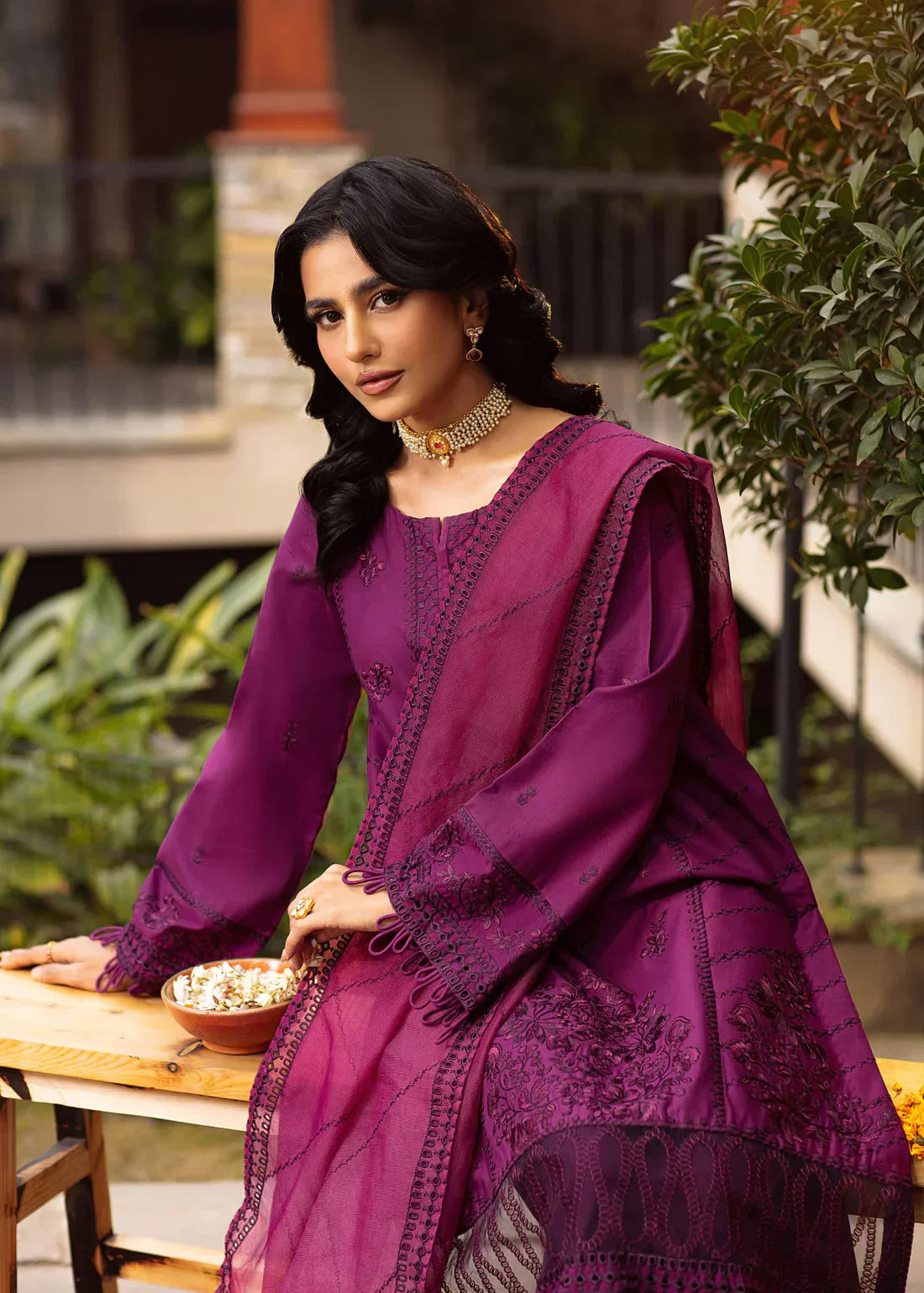 Mohagni | Muntazir Luxury Lawn 24 | CM-02 - House Of Hania