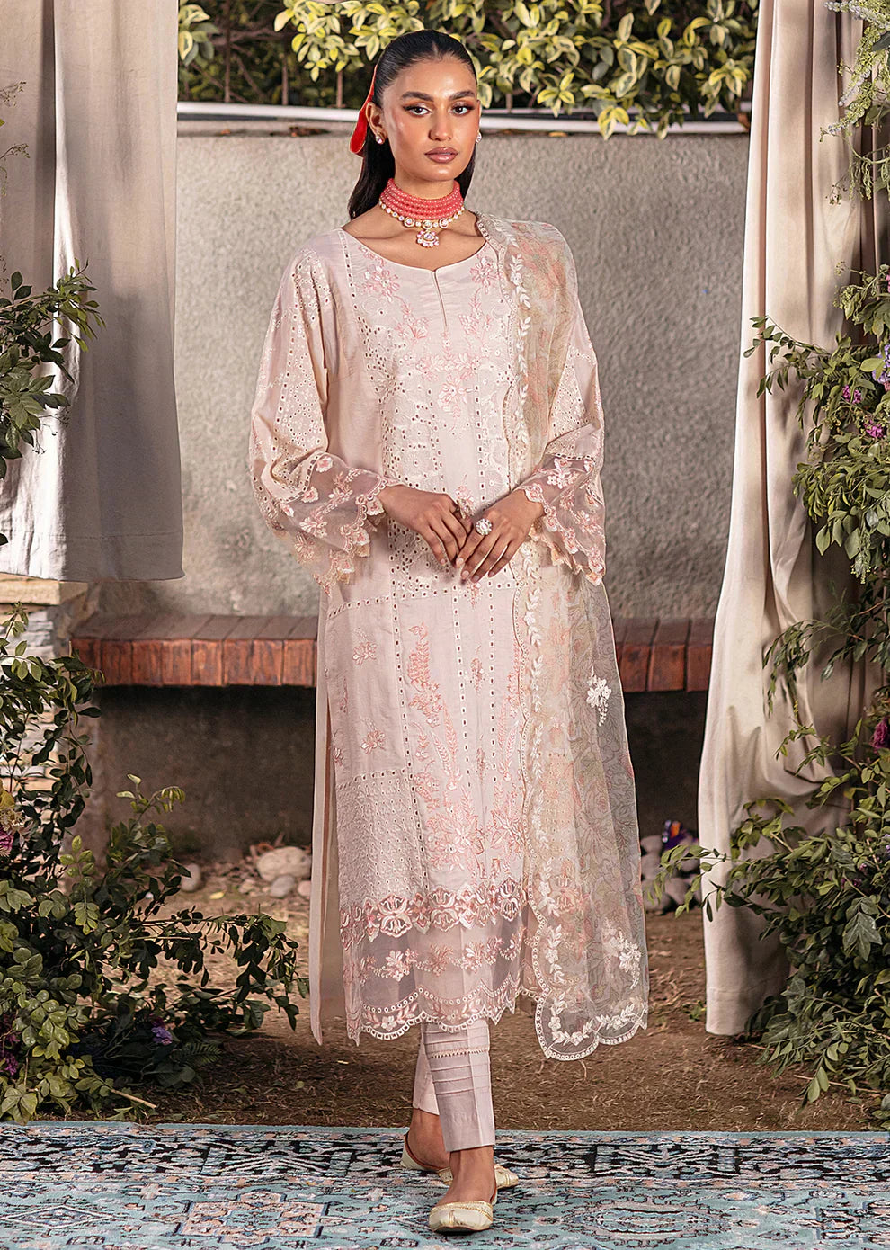 Mohagni | Muntazir Luxury Lawn 24 | CM-04 - House Of Hania