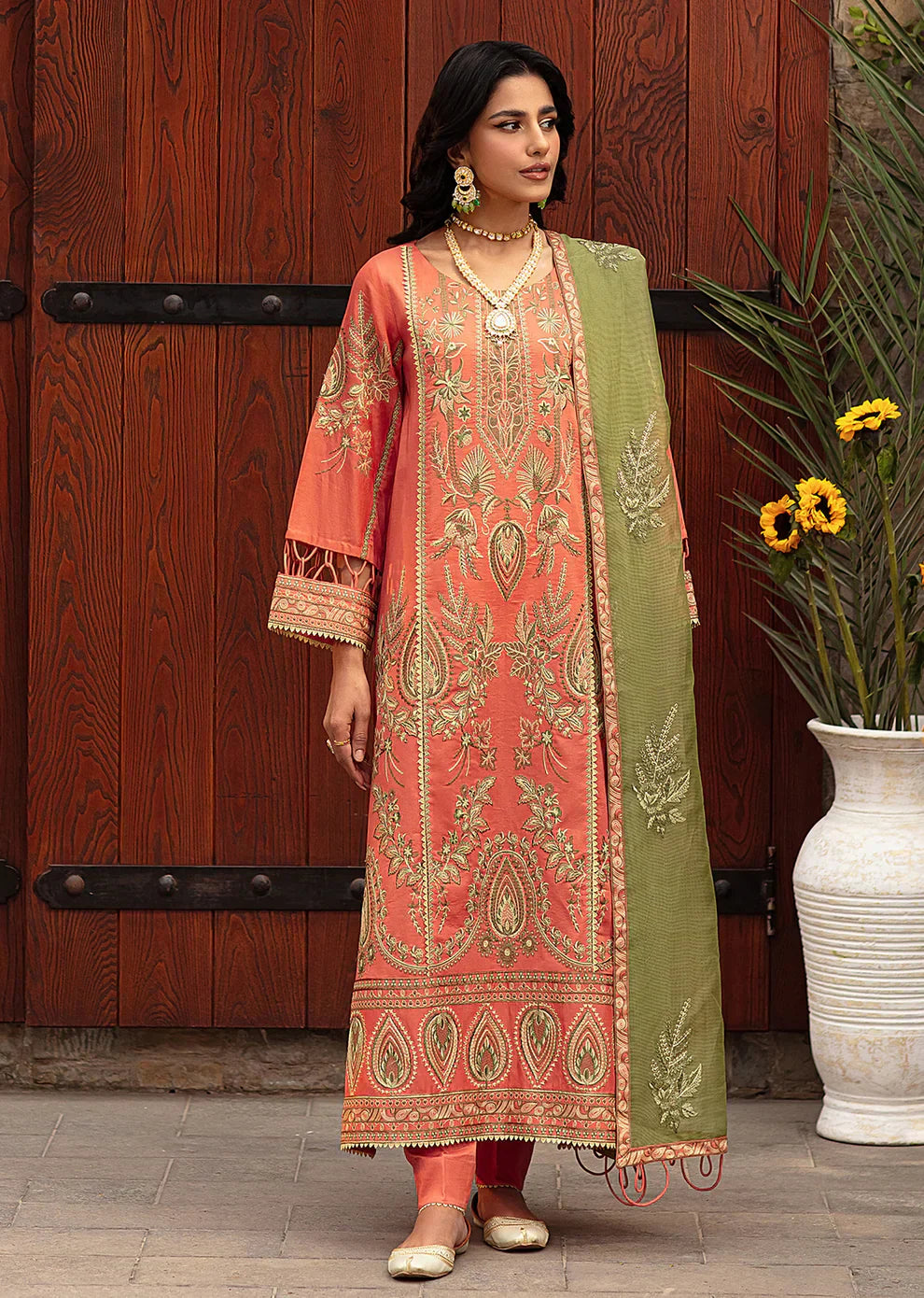 Mohagni | Muntazir Luxury Lawn 24 | CM-09 - House Of Hania