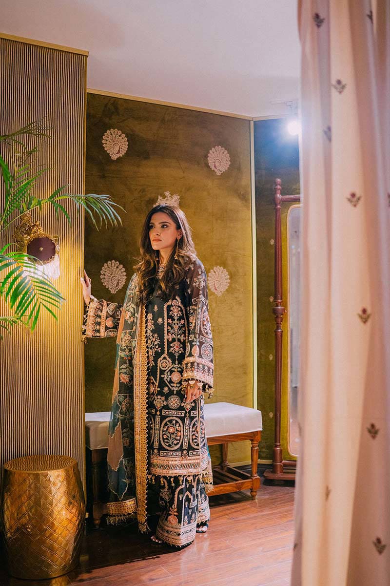 Mohsin Naveed Ranjha – MNR – BASGUL – ZWU23-22 – Soot - House Of Hania