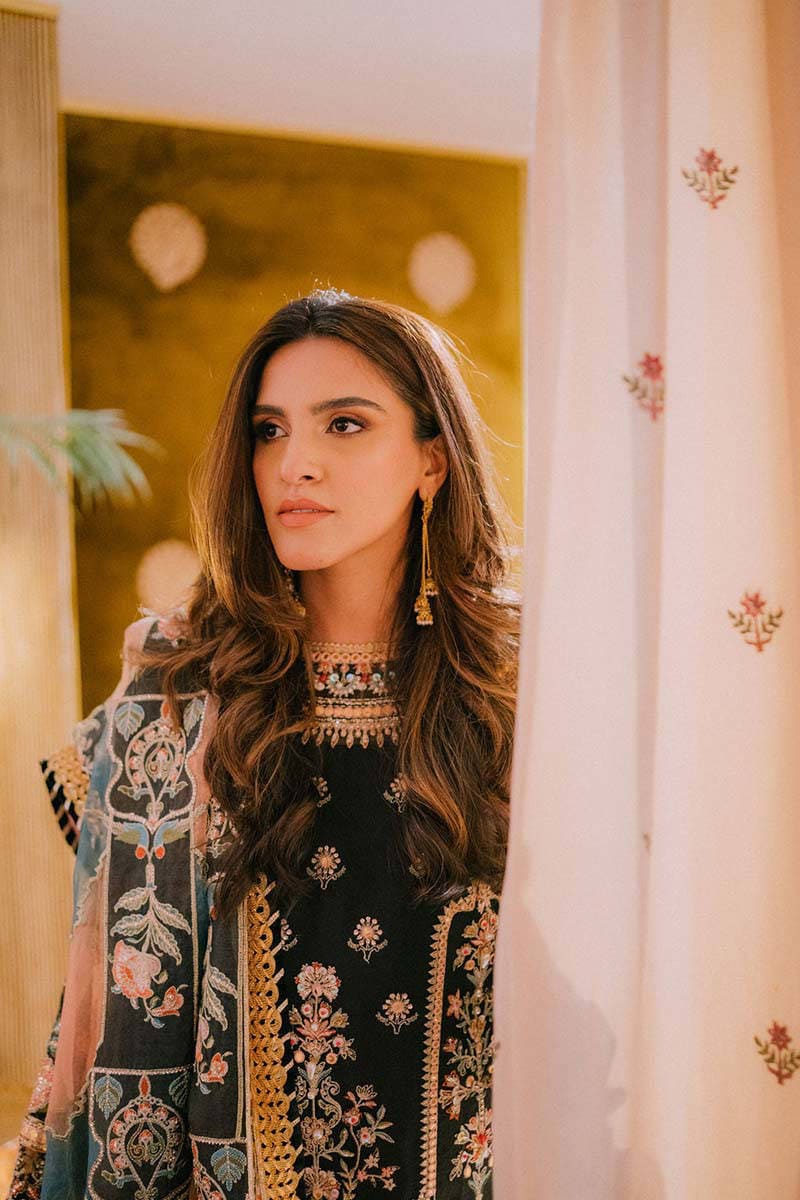 Mohsin Naveed Ranjha – MNR – BASGUL – ZWU23-22 – Soot - House Of Hania