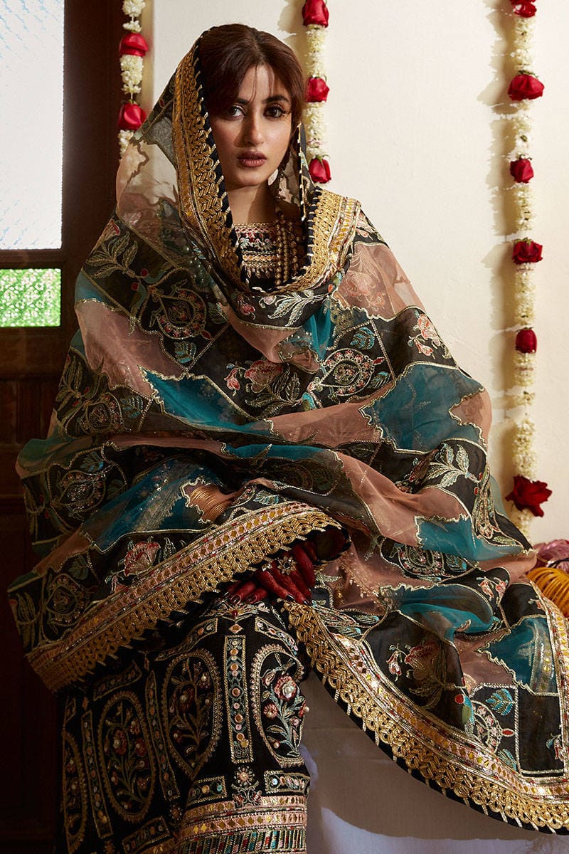 Mohsin Naveed Ranjha – MNR – BASGUL – ZWU23-22 – Soot - House Of Hania