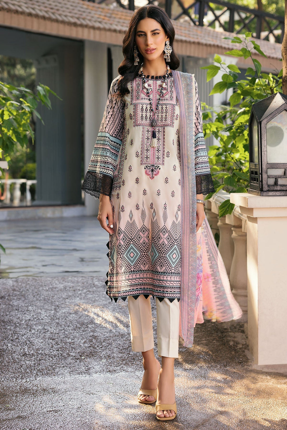 Motifz | Amal Luxury Lawn | 3293 - House Of Hania