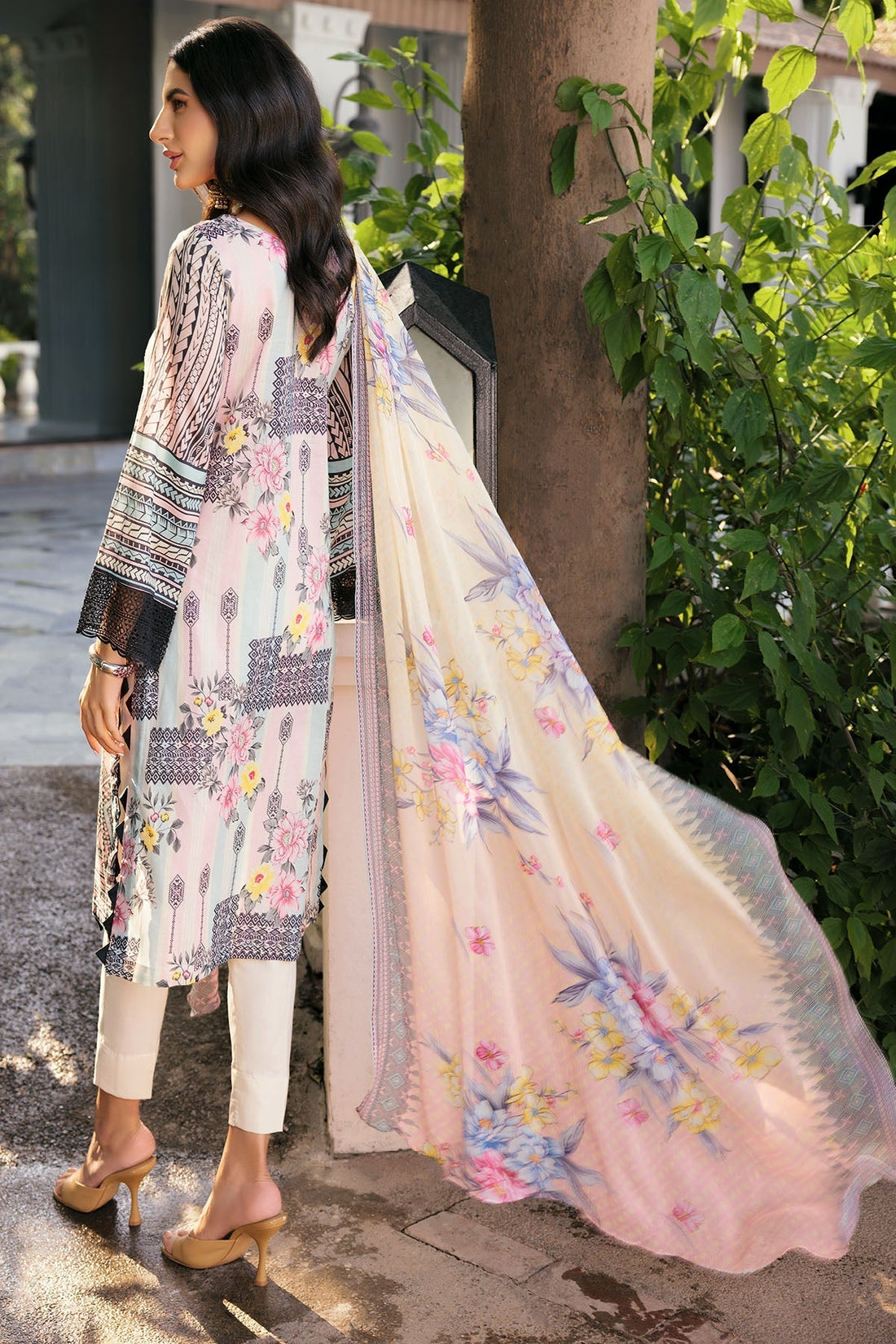 Motifz | Amal Luxury Lawn | 3293 - House Of Hania
