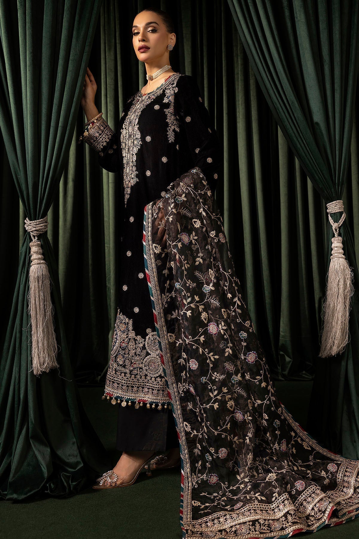 Motifz | Velvet Formals | 5098-FARZEEN - House Of Hania