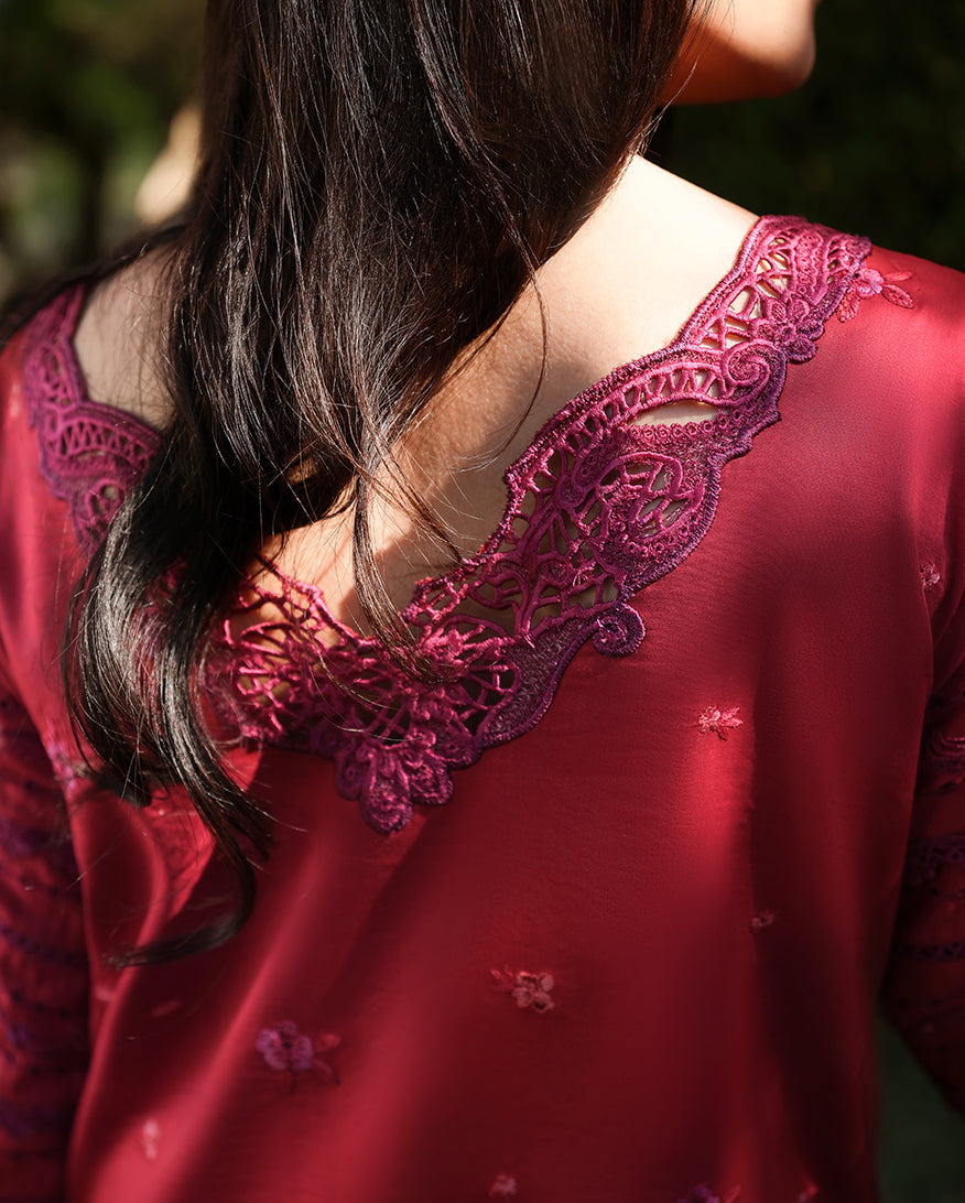 Mushq | Amoi Luxury Lawn | Falling Petals - House Of Hania
