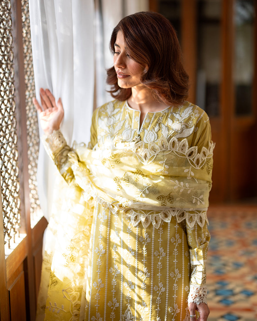 Mushq | Astoria Lawn 26 | Evadne - House Of Hania