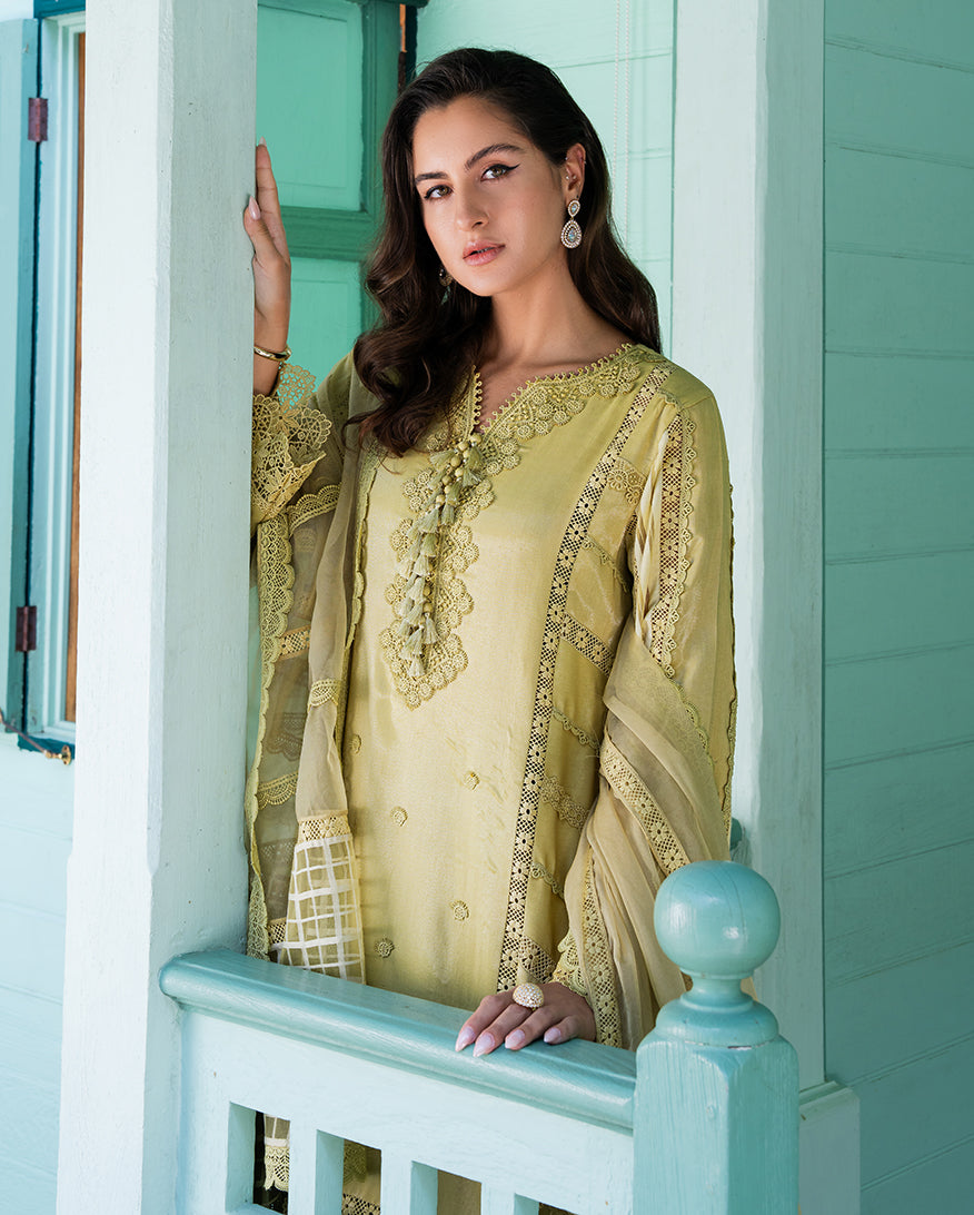 Mushq | Euphoria | Pret | Golden Ember - House Of Hania