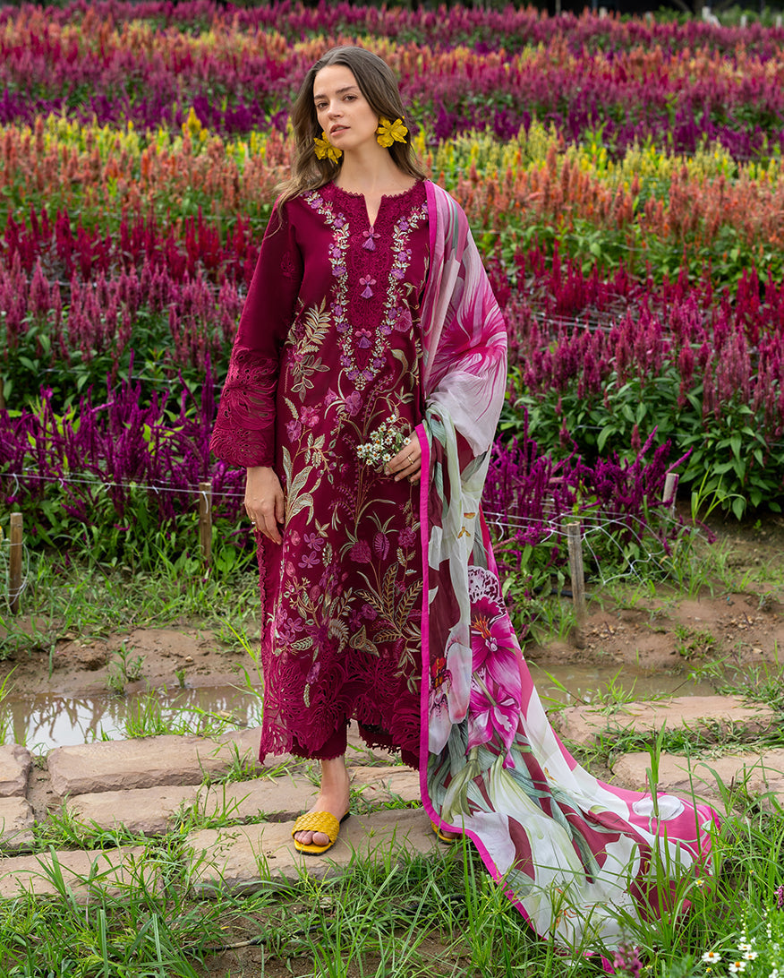 Mushq | Hemline the Secret Garden | Aurora Petals - House Of Hania