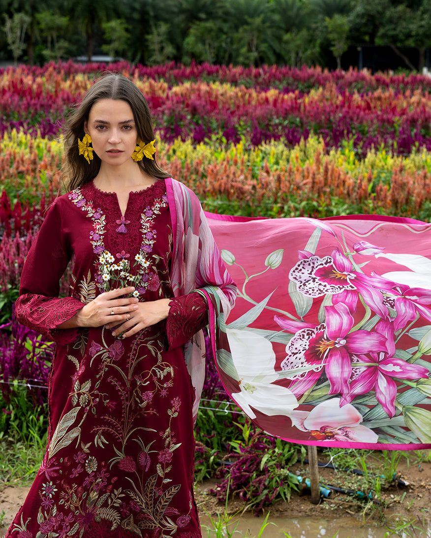 Mushq | Hemline the Secret Garden | Aurora Petals - House Of Hania