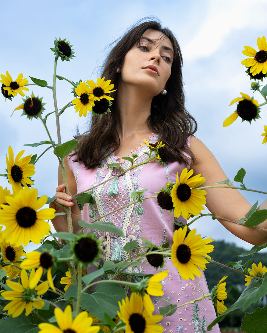 Mushq | Hemline the Secret Garden | Peony Glow - House Of Hania