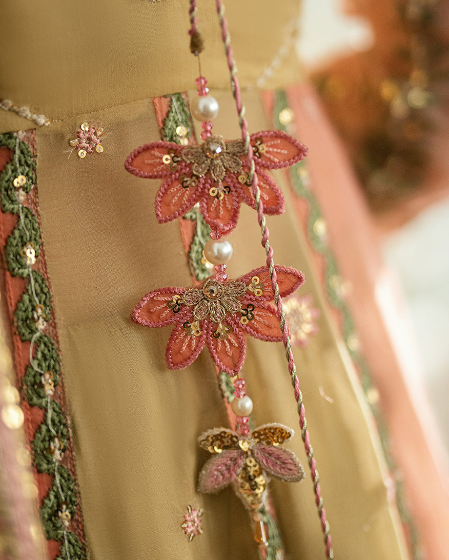 Mushq | Sham Shandaar Festive | Sur Sunehri - House Of Hania