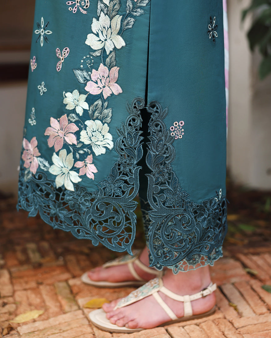 Mushq | The Secret Garden Lawn | Ivy Spell - House Of Hania