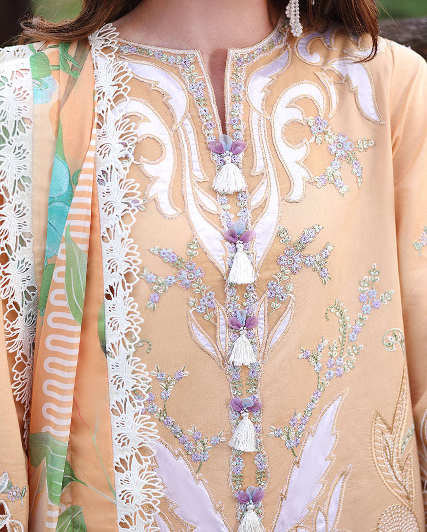 Mushq | The Secret Garden Lawn | Wisteria Veil - House Of Hania