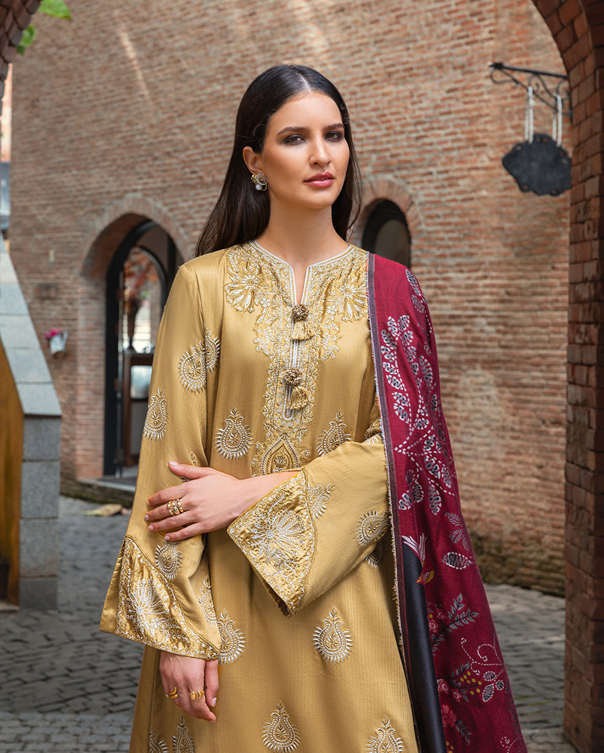 Mushq | Winter Broadway 25 |  Sunlit Siena - House Of Hania