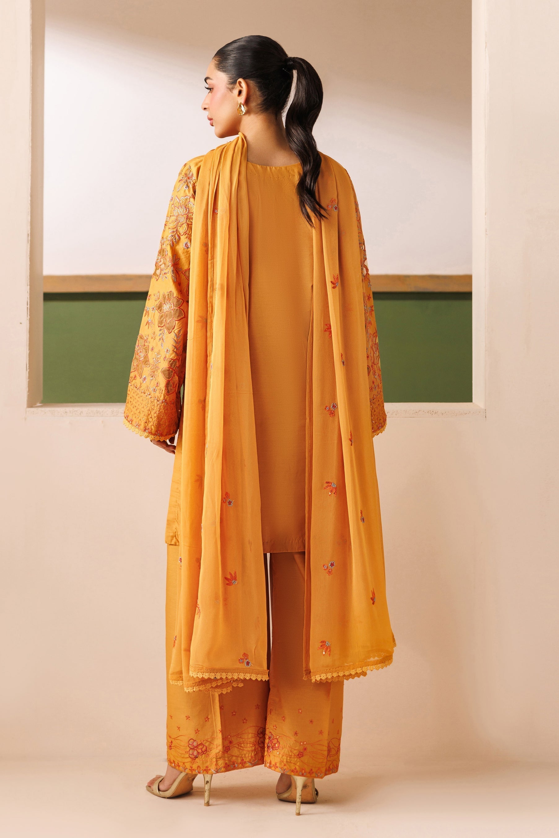 Naqshi | Cambre '26 | Lunara - House Of Hania