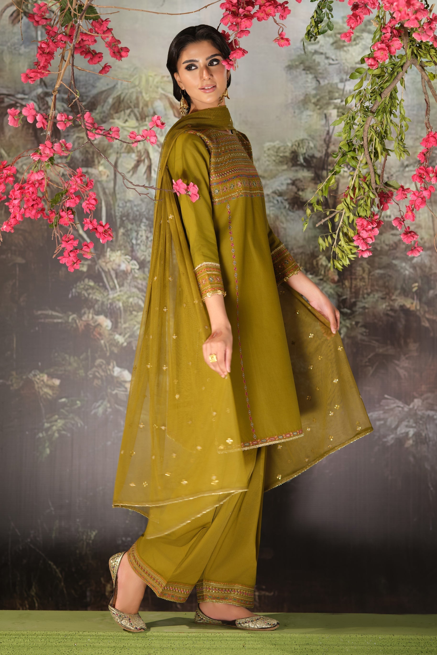 Naqshi | Phool Kari | Umeed - House Of Hania