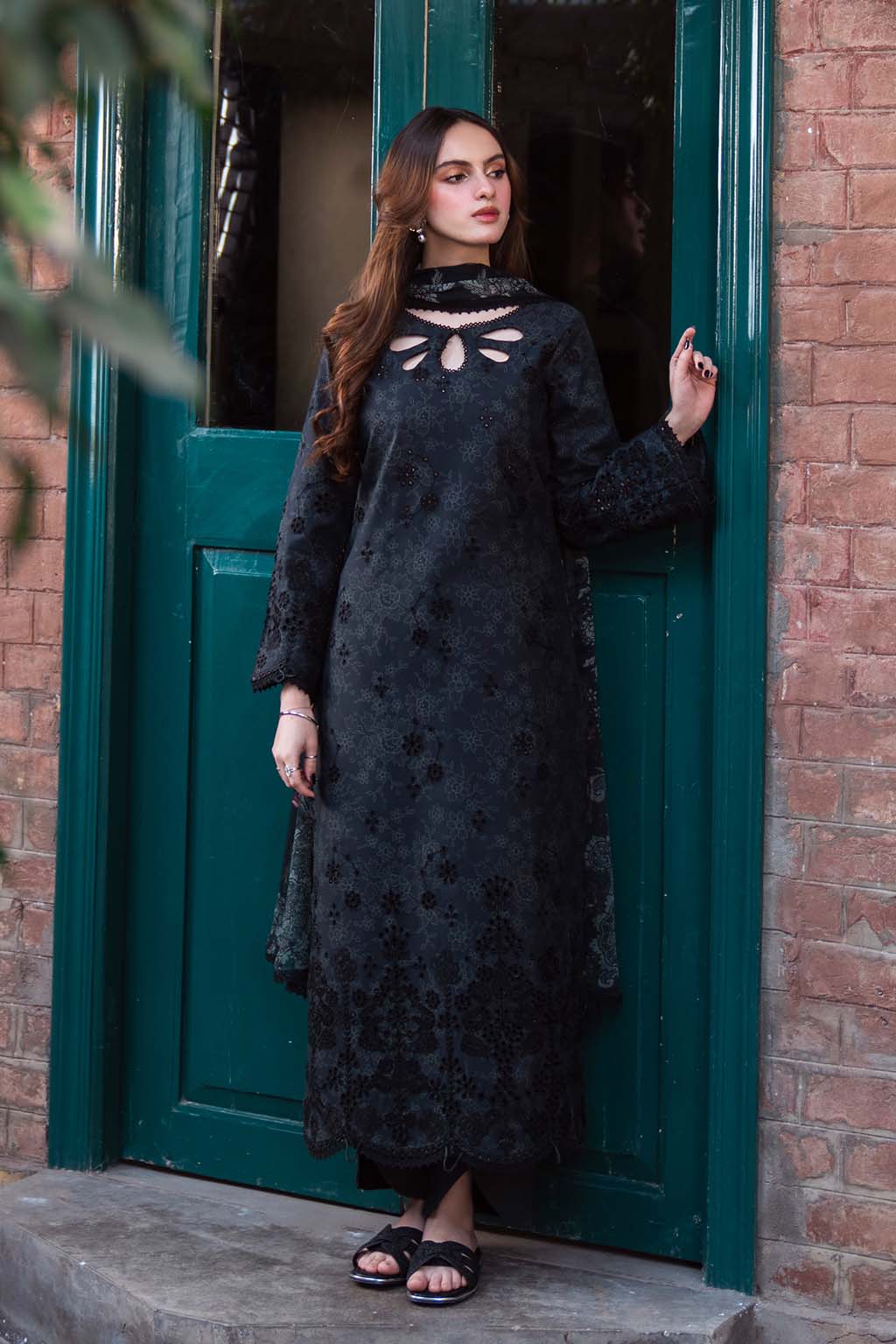 Neeshay | Summer Lines Printkari 25 | OBSIDIAN - House Of Hania
