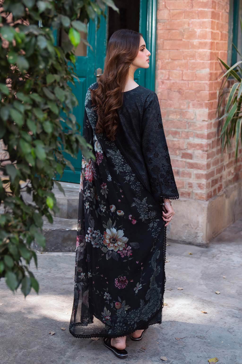 Neeshay | Summer Lines Printkari 25 | OBSIDIAN - House Of Hania