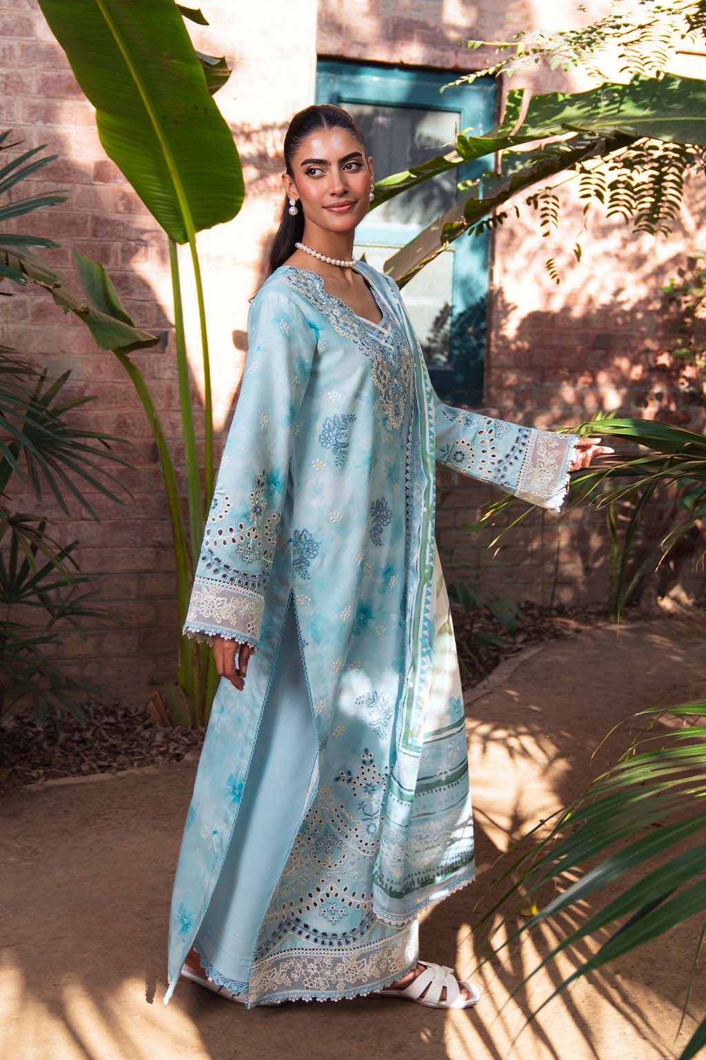 Neeshay | Summer Lines Printkari 25 | SKY-WAVE - House Of Hania