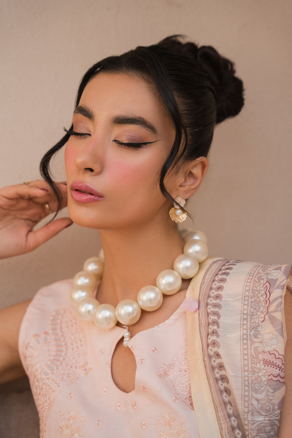 Neeshay | Symphony Luxury Lawn 24 | Whispers - House Of Hania