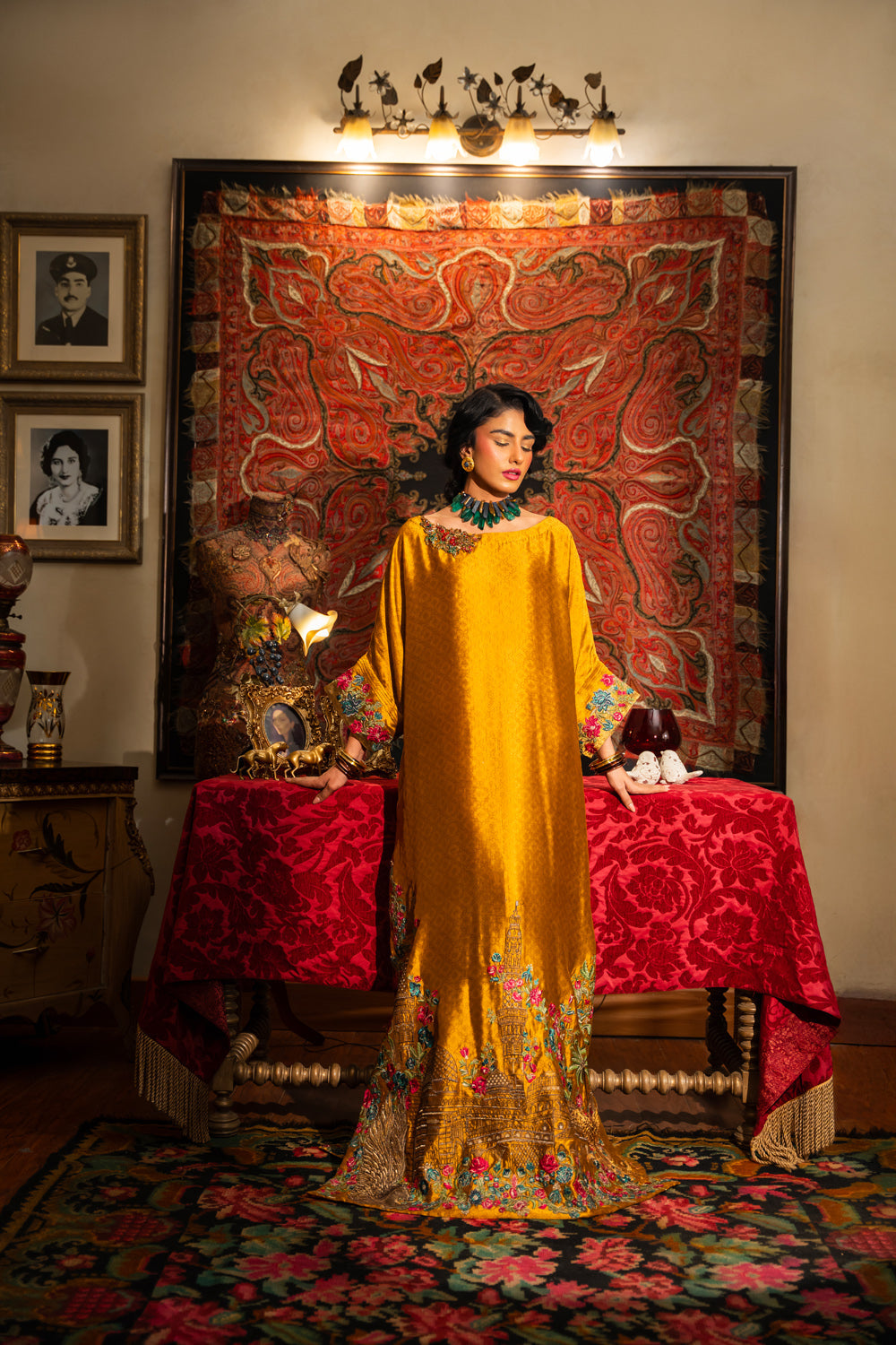 Nilofer Shahid | Aatish the Fire Within | Sunehri (1pc) č?Žč?? Aatish The Fire within - House Of Hania