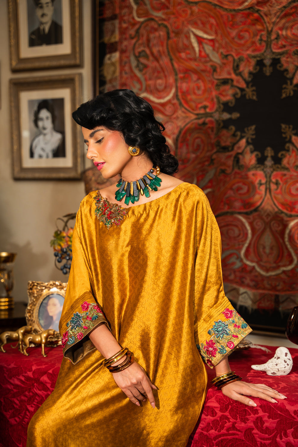 Nilofer Shahid | Aatish the Fire Within | Sunehri (1pc) č?Žč?? Aatish The Fire within - House Of Hania