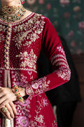 Niloufer by Mushq Embroidered Velvet 3Pc Suit MV23-06 ROXANA - House Of Hania