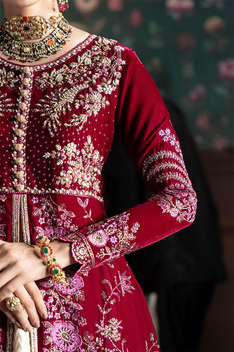 Niloufer by Mushq Embroidered Velvet 3Pc Suit MV23-06 ROXANA - House Of Hania