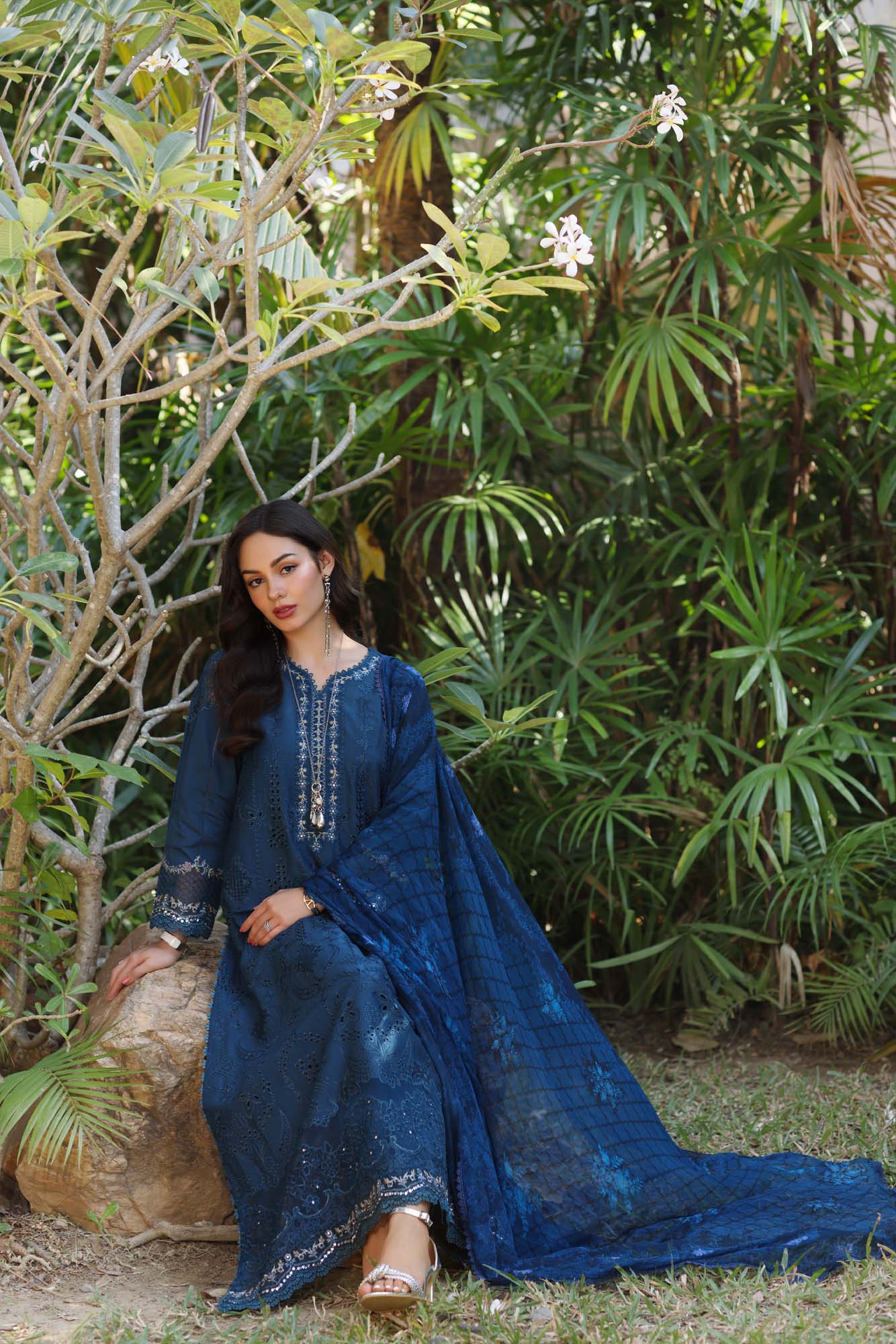 Noor by Saadia Asad | Eid Luxury Laserkari 25 | D7-B - House Of Hania