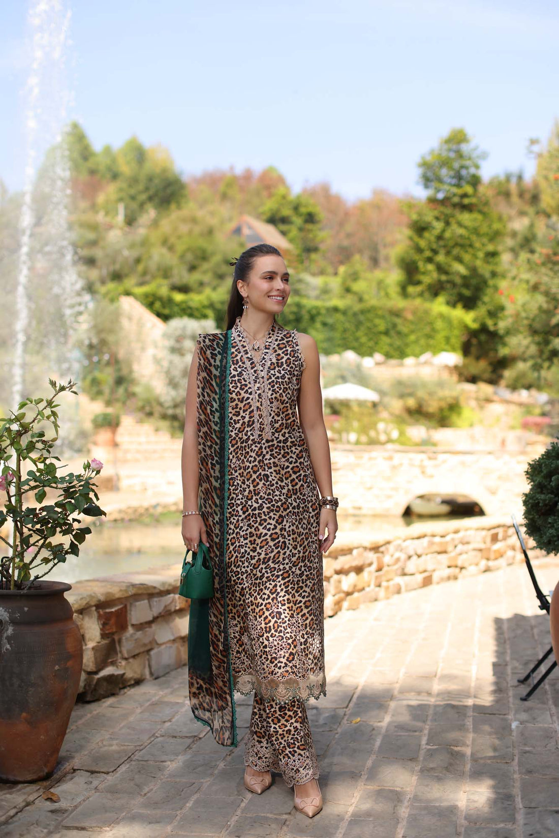 Noor by Saadia Asad | Luxe Chikankari 25 | D2-A - House Of Hania