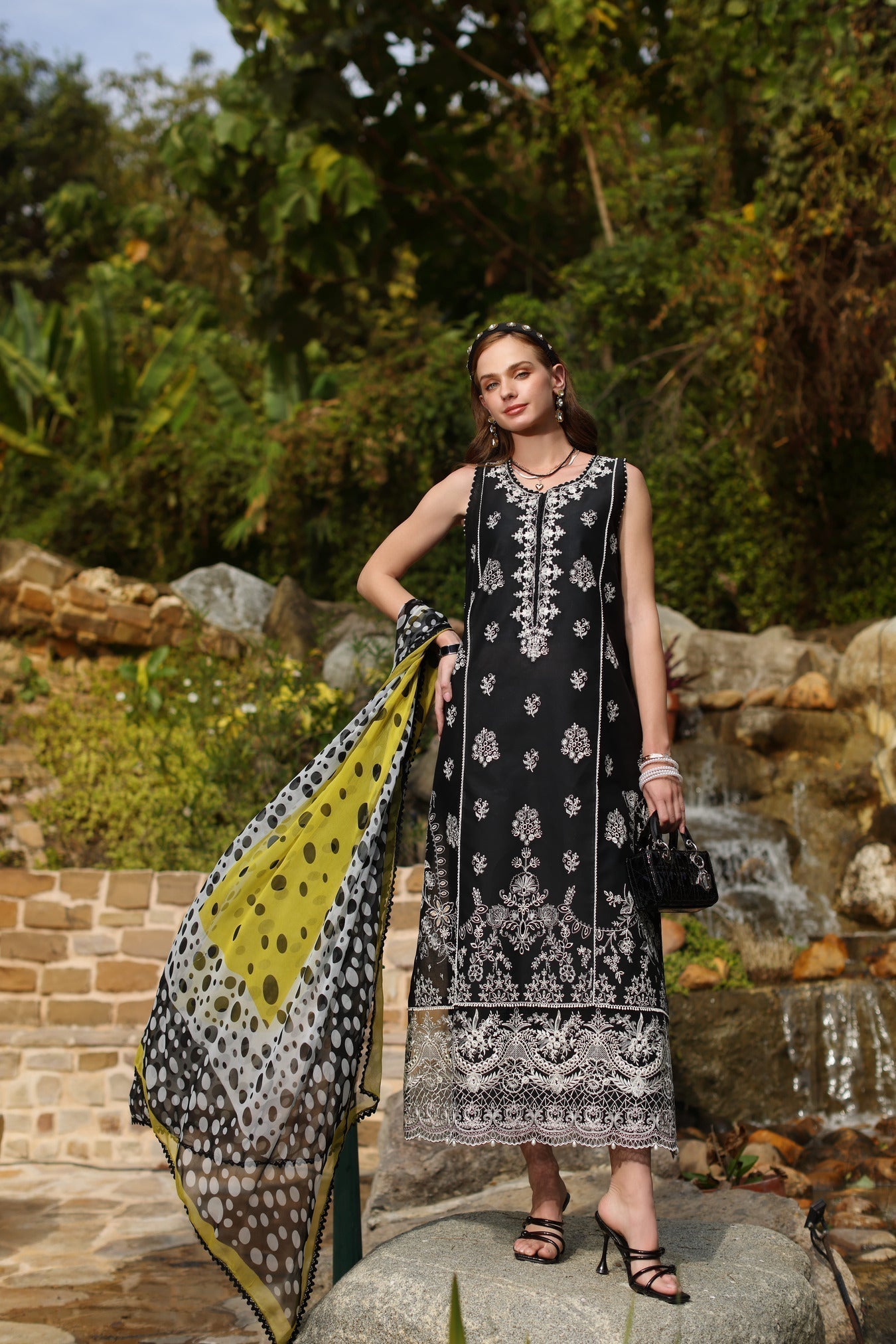 Noor by Saadia Asad | Luxe Chikankari 25 | D3-B - House Of Hania