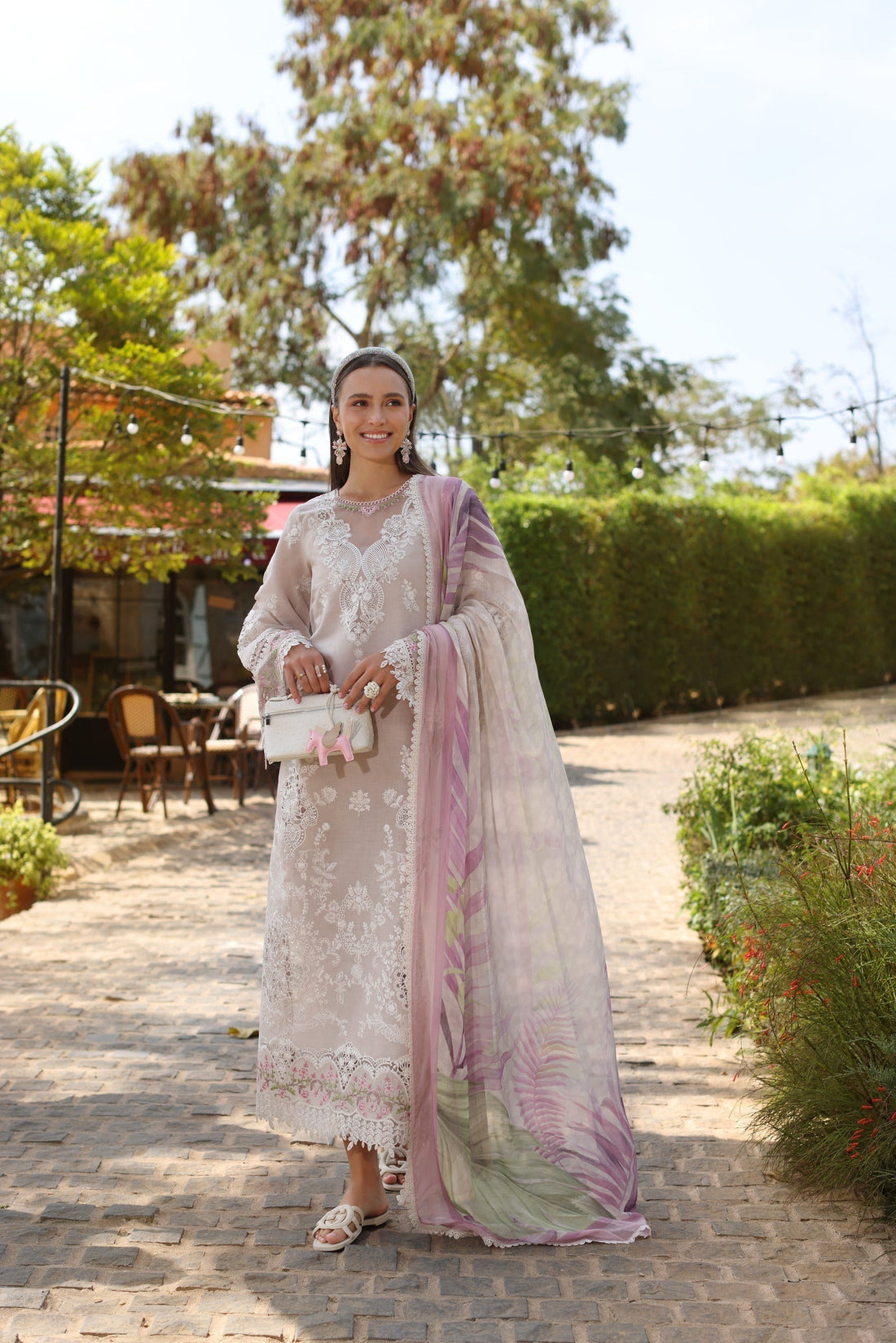 Noor by Saadia Asad | Luxe Chikankari 25 | D4-A - House Of Hania