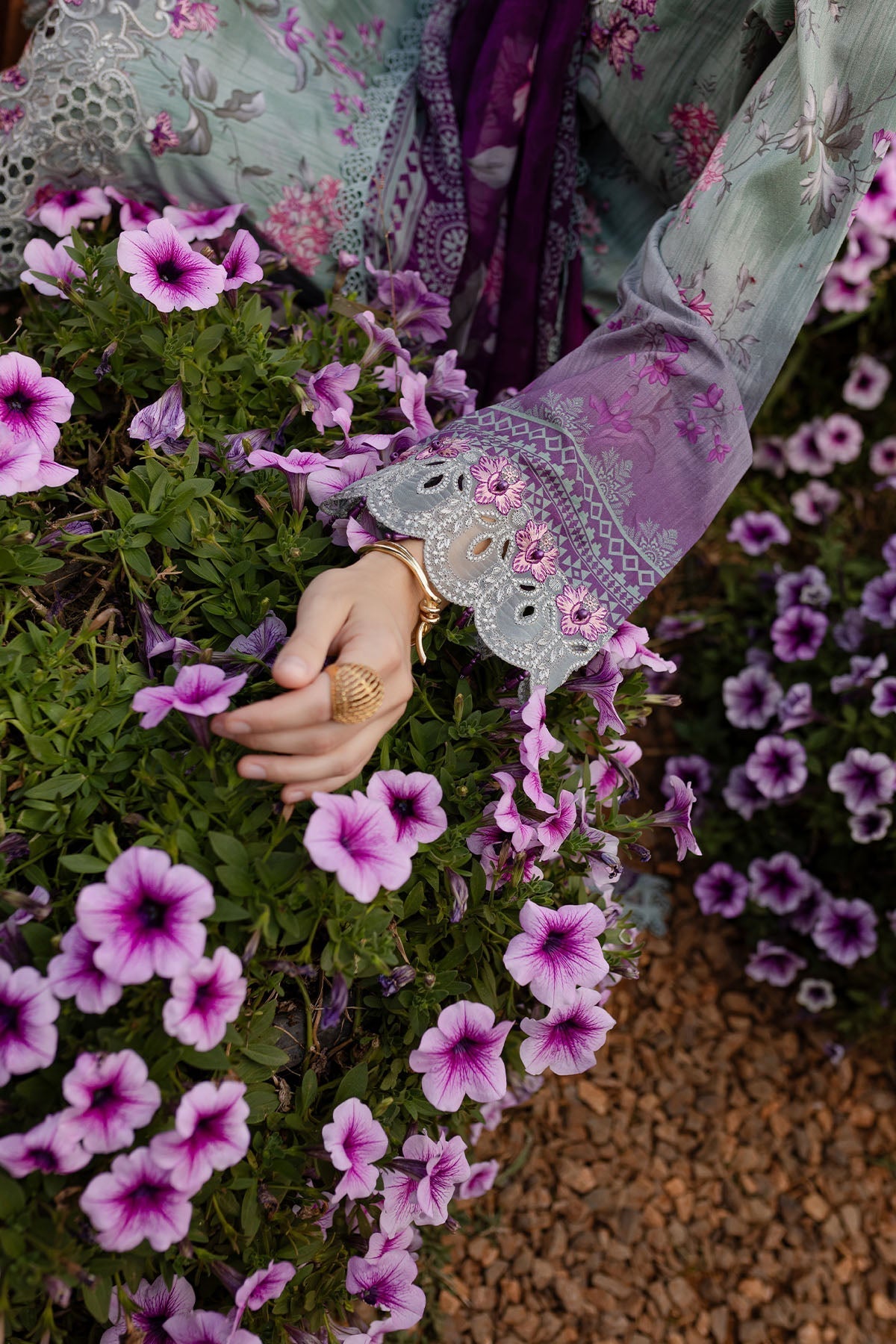 Nureh | Bloom 25 | BL-02 - House Of Hania