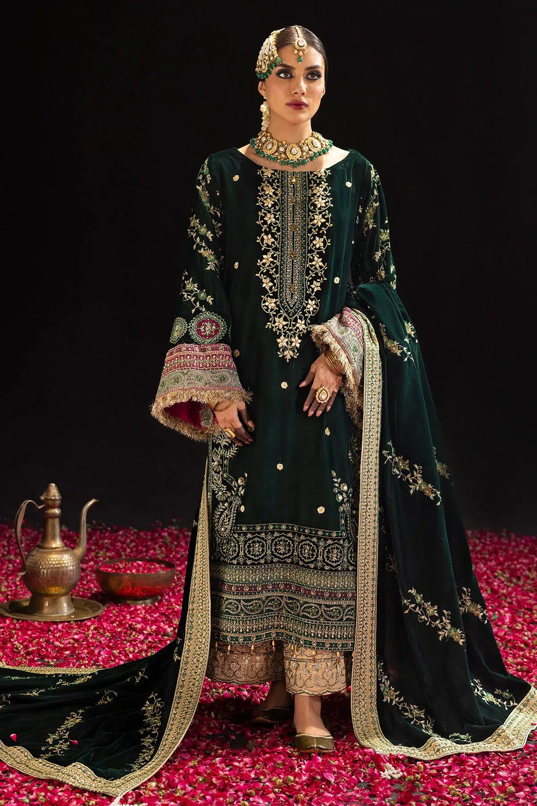 Nureh | Maya Velvet 23 | Alma - House Of Hania