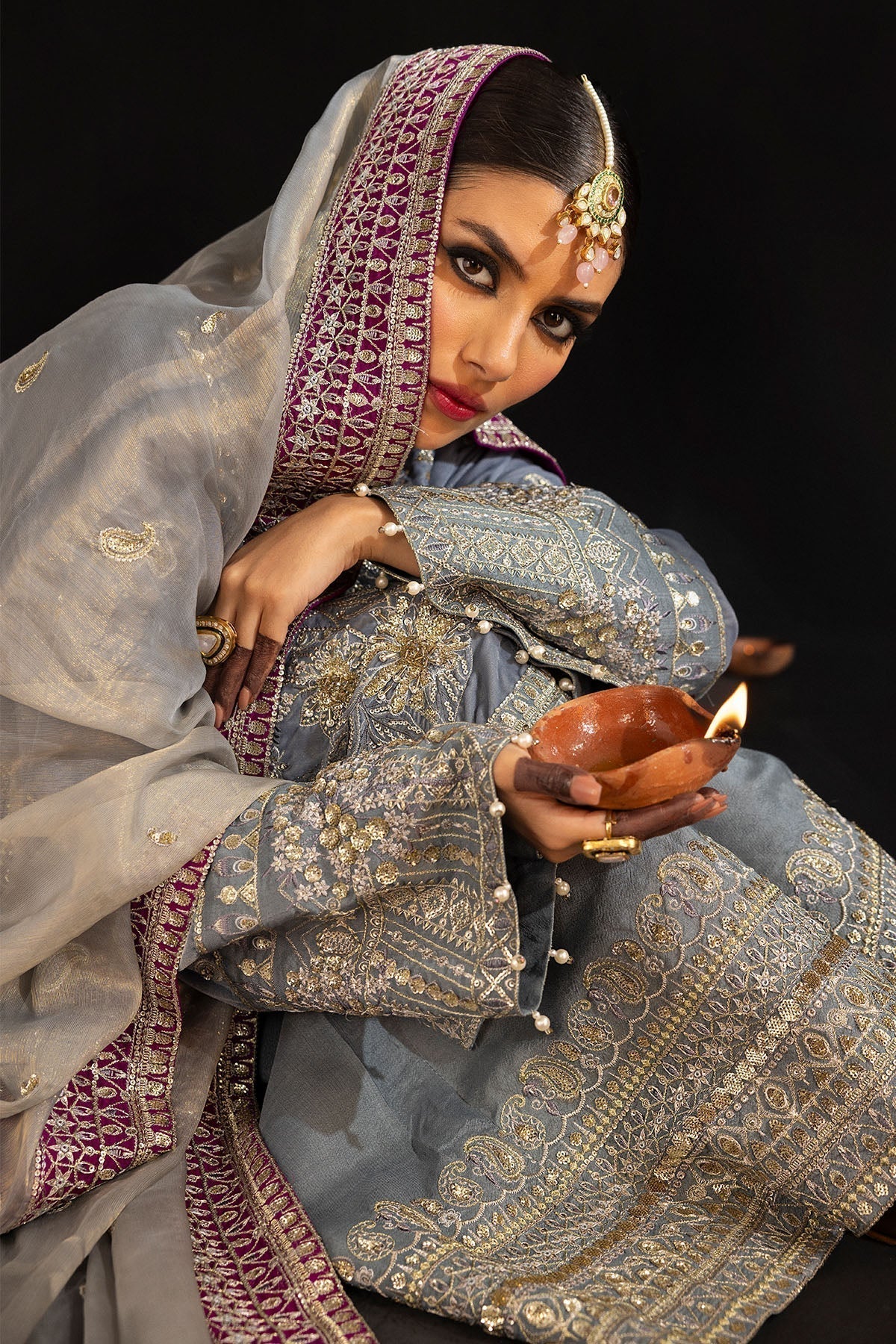 Nureh | Maya Velvet 23 | Mahal - House Of Hania