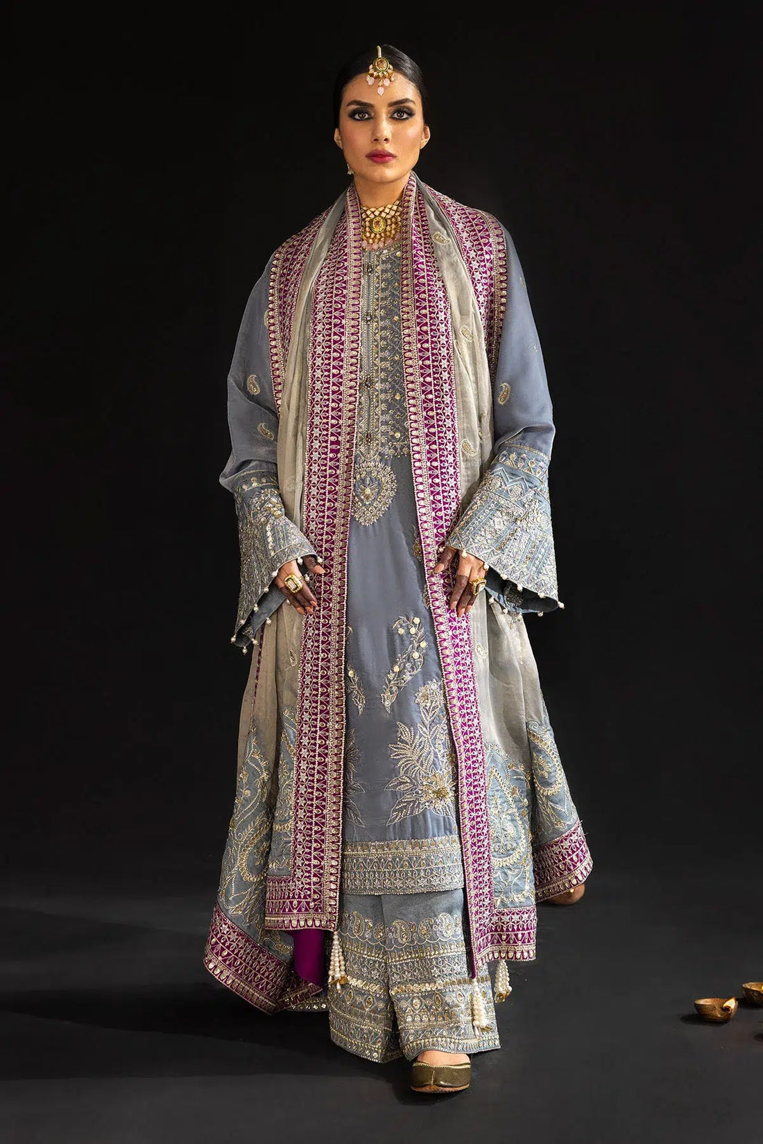 Nureh | Maya Velvet 23 | Mahal - House Of Hania