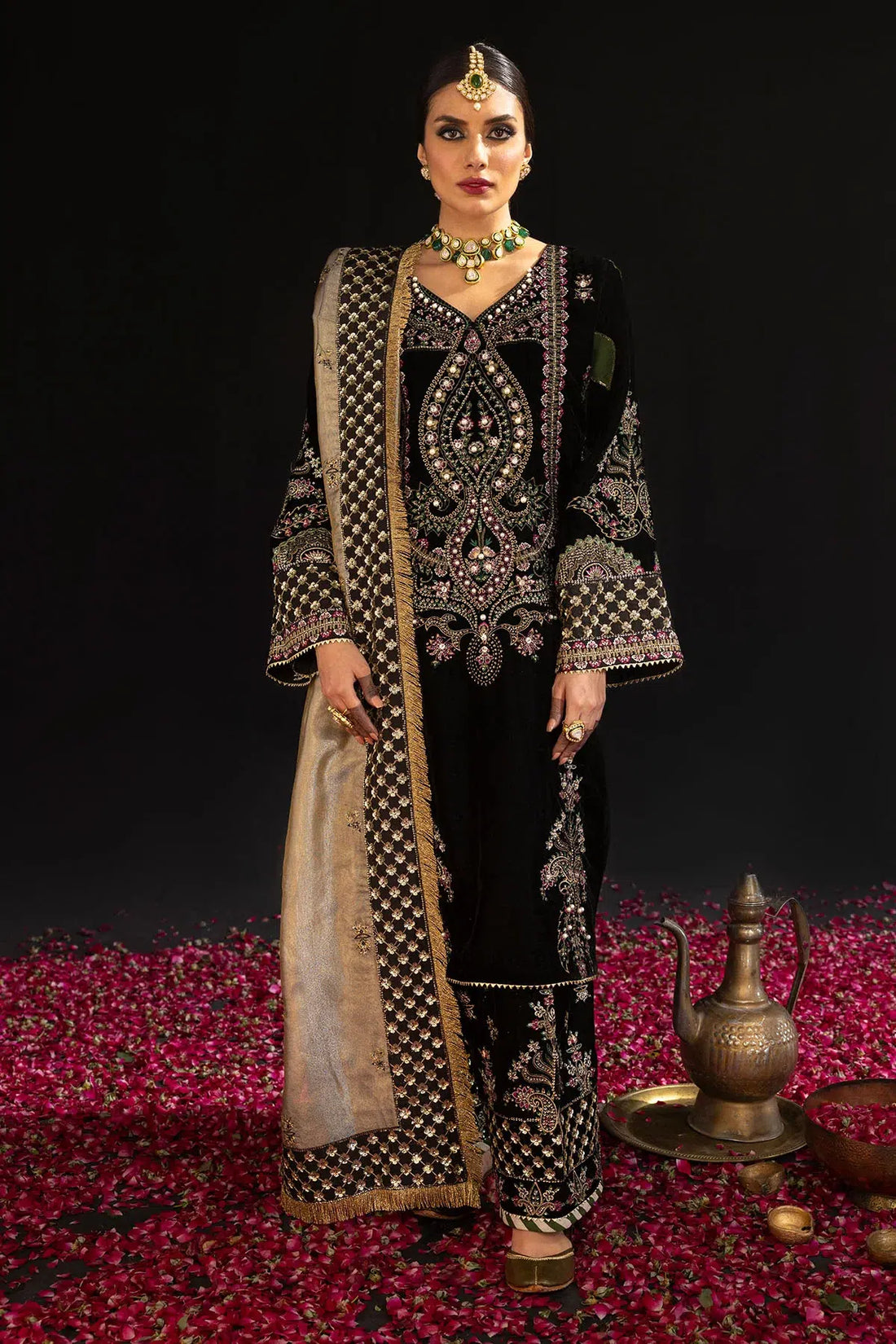 Nureh | Maya Velvet 23 | Morbagh - House Of Hania