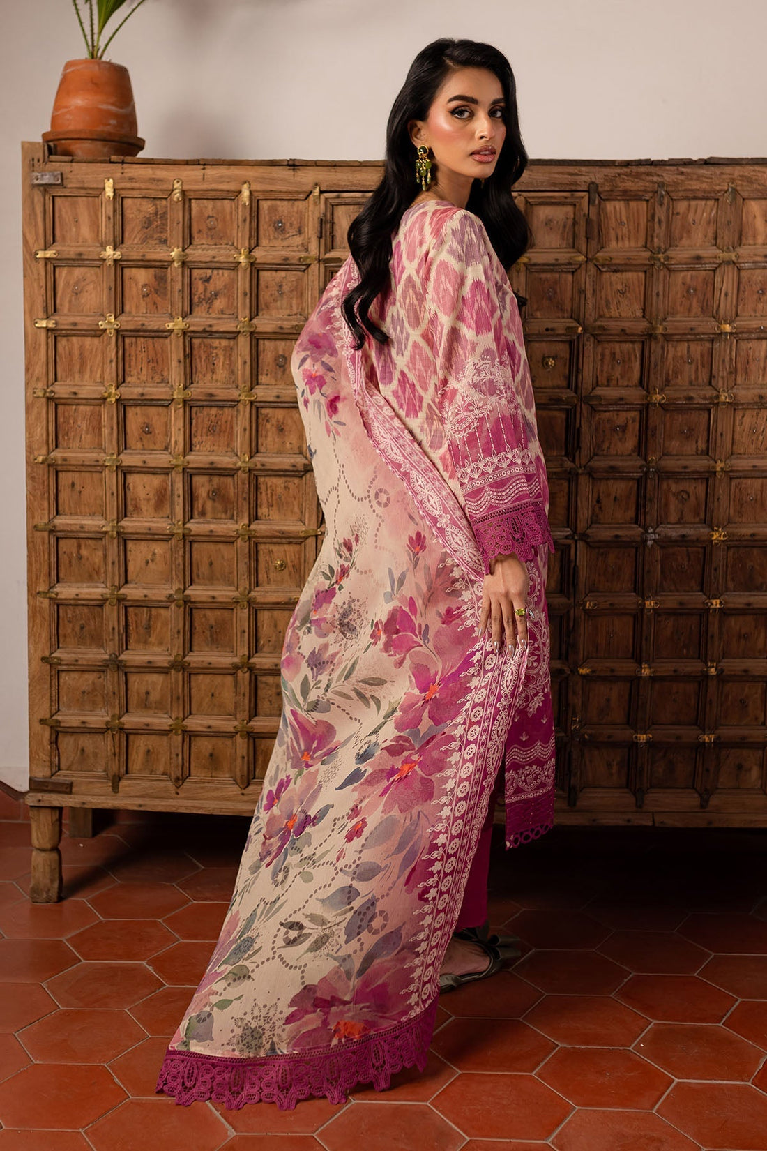 Nureh | Printed lawn 25 | SP-137 - House Of Hania