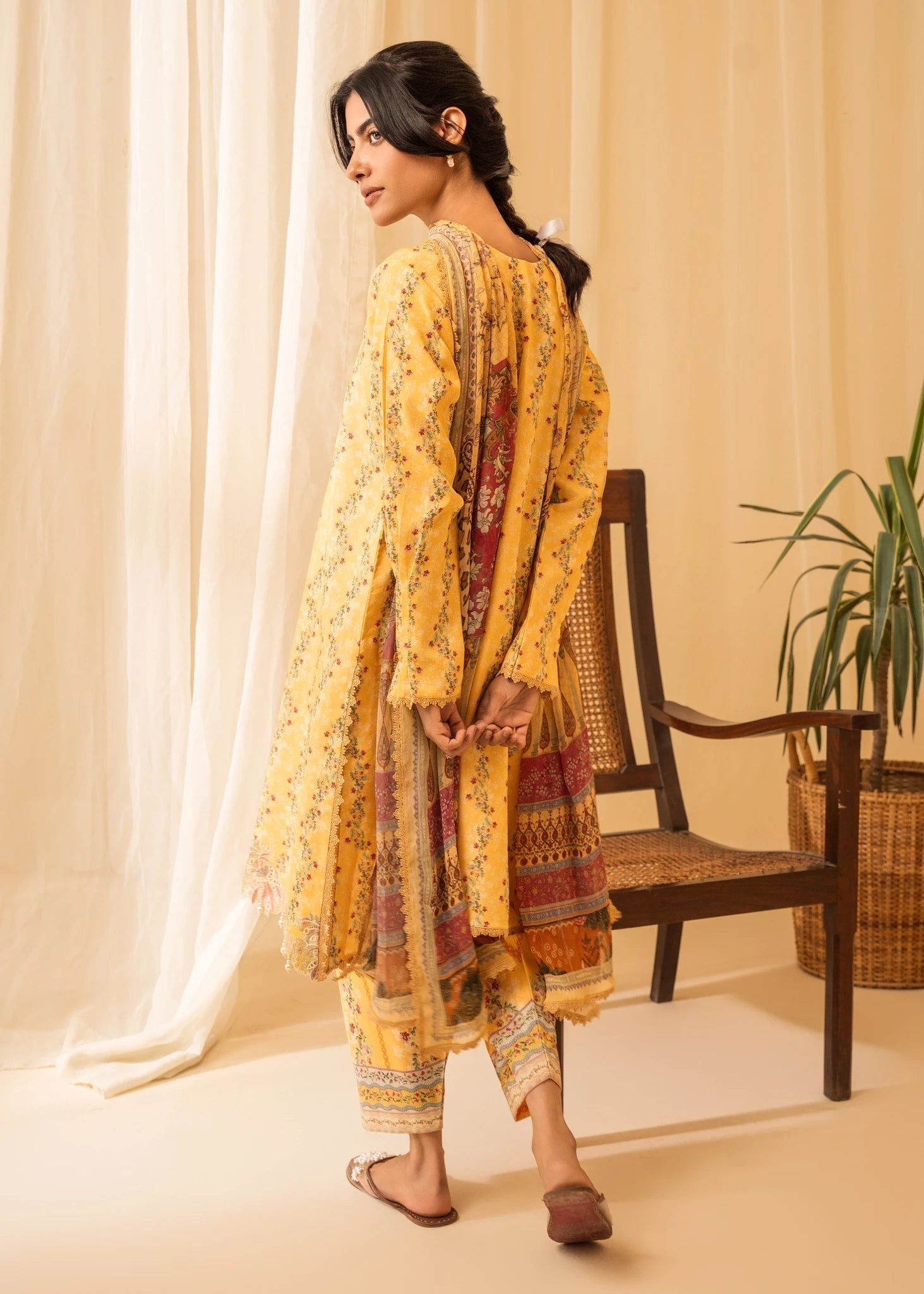 Nureh | Shades of Winter | ALARA (AZ-07) - House Of Hania