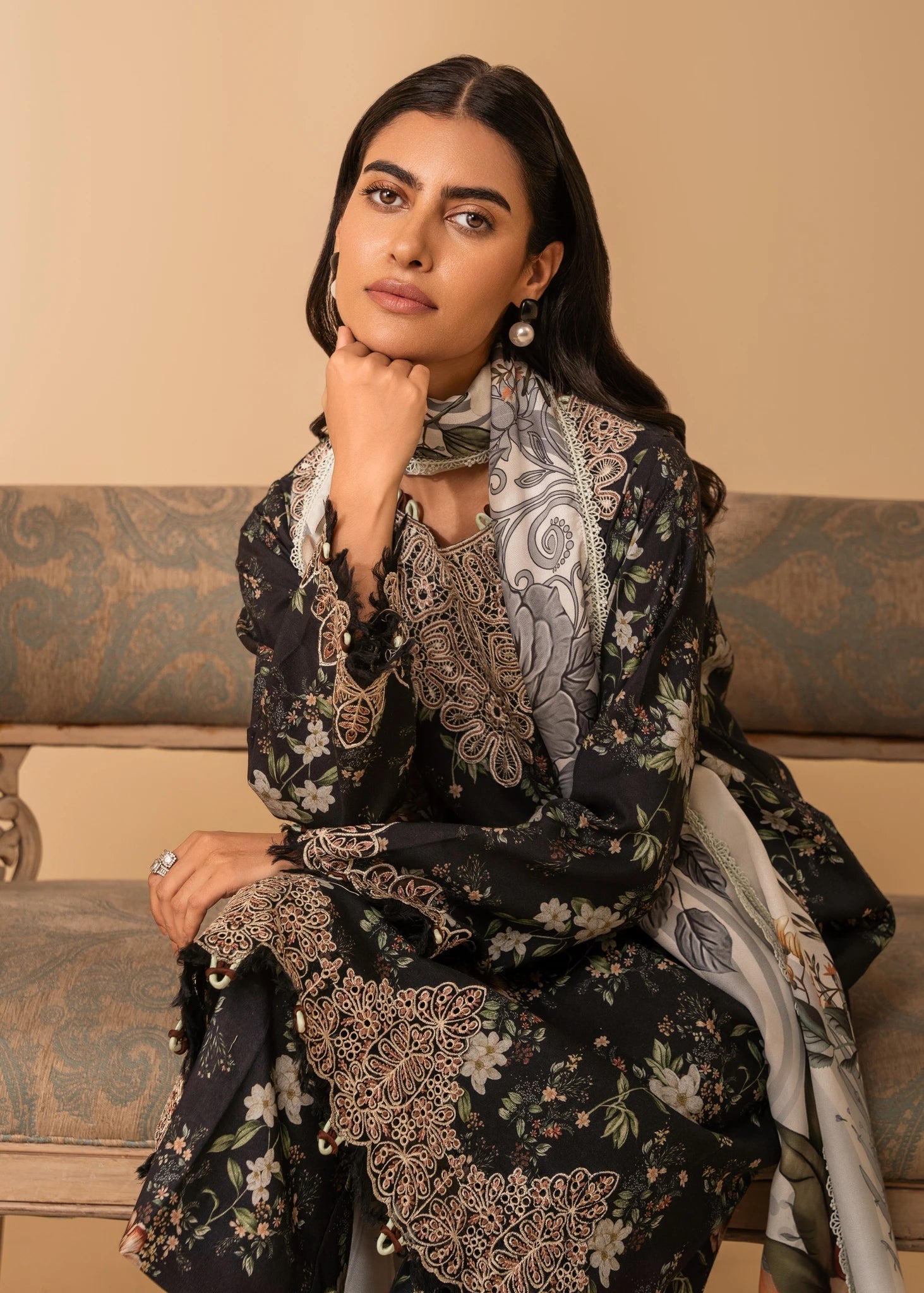 Nureh | Shades of Winter | ELARA (AZ-01) - House Of Hania