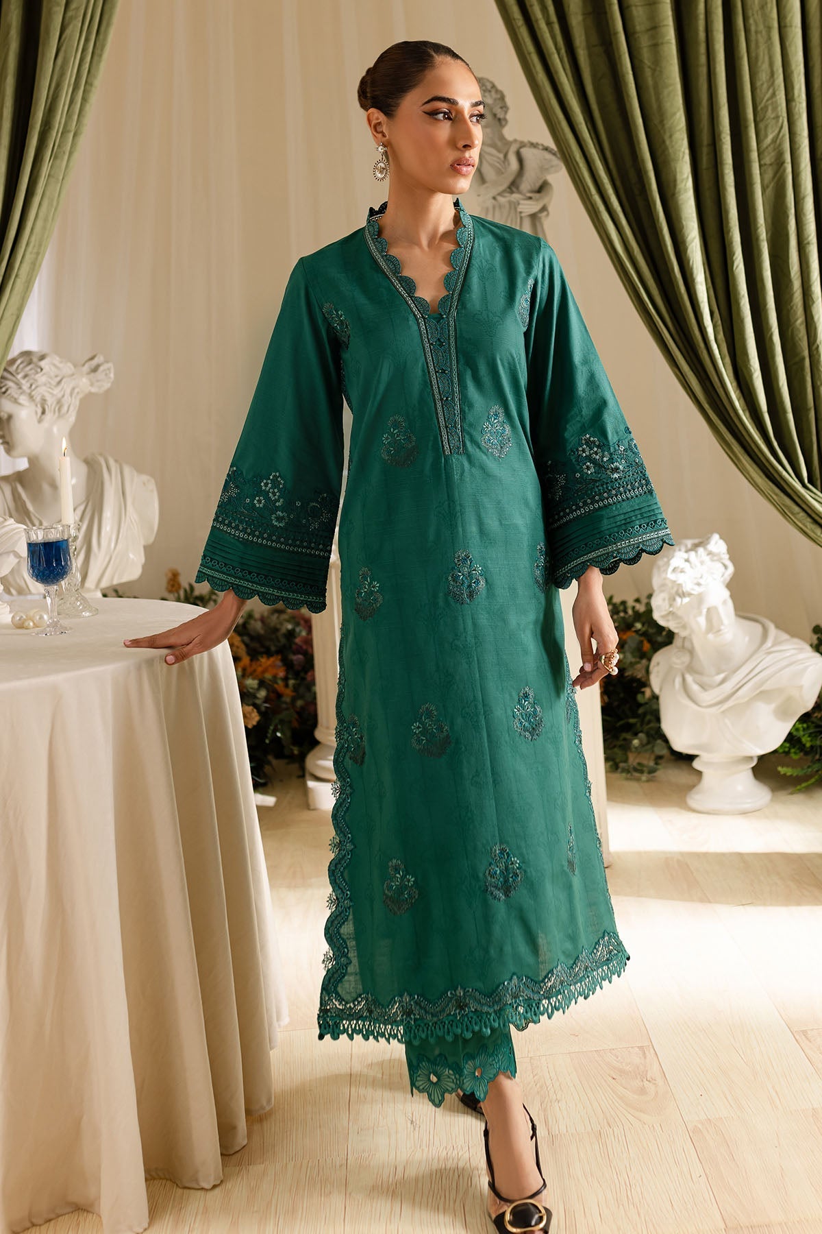 Nureh | Shades of Winter | NP-564 - House Of Hania