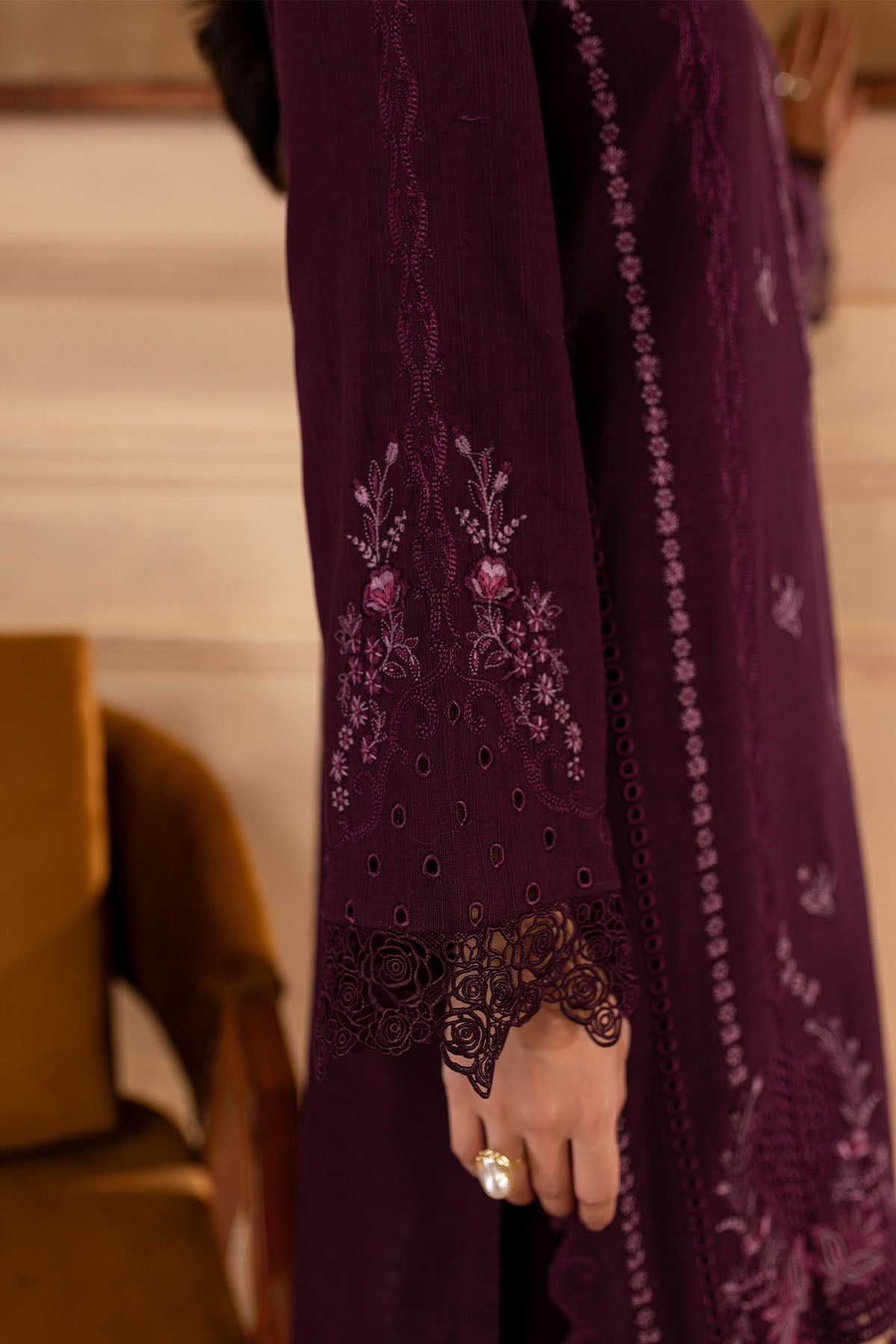 Nureh | Shades of Winter |  NP-581 - House Of Hania