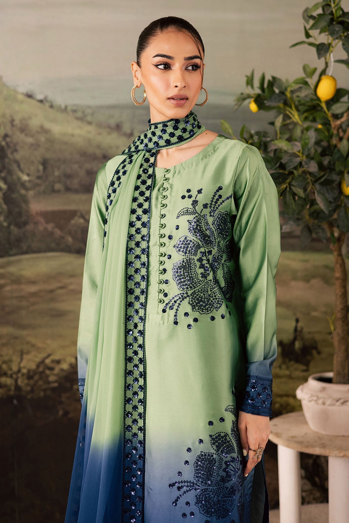 Nureh | Shades of Winter | NP-677 - House Of Hania