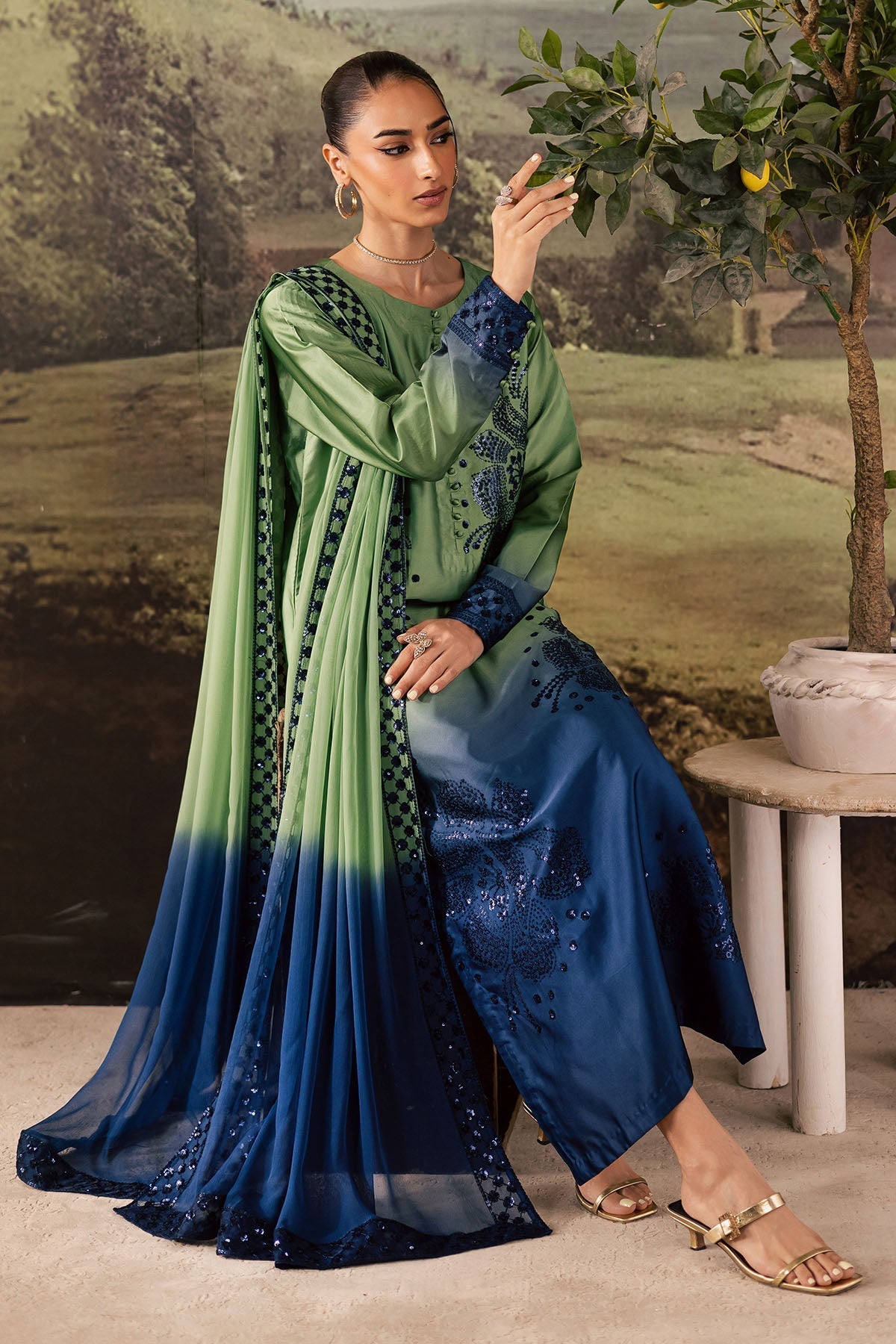 Nureh | Shades of Winter | NP-677 - House Of Hania