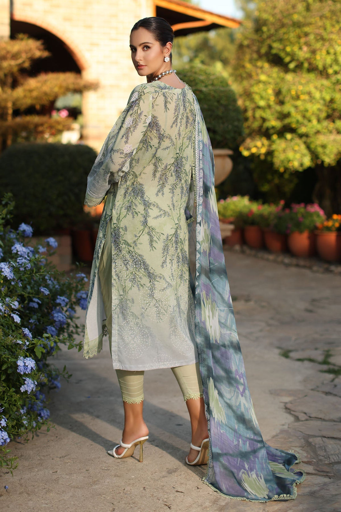 Nureh | Signature Prints 26 | SP-195 - House Of Hania