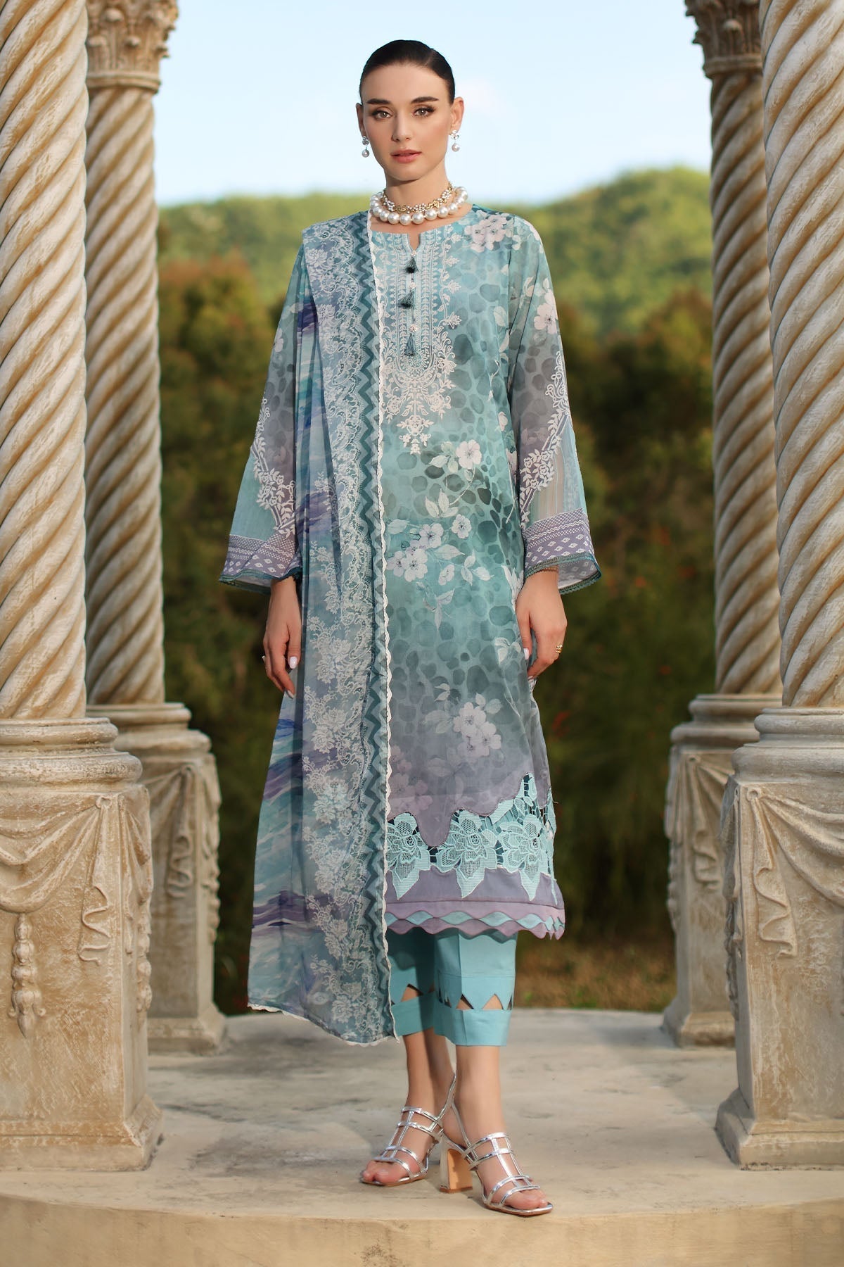 Nureh | Signature Prints 26 | SP-196 - House Of Hania