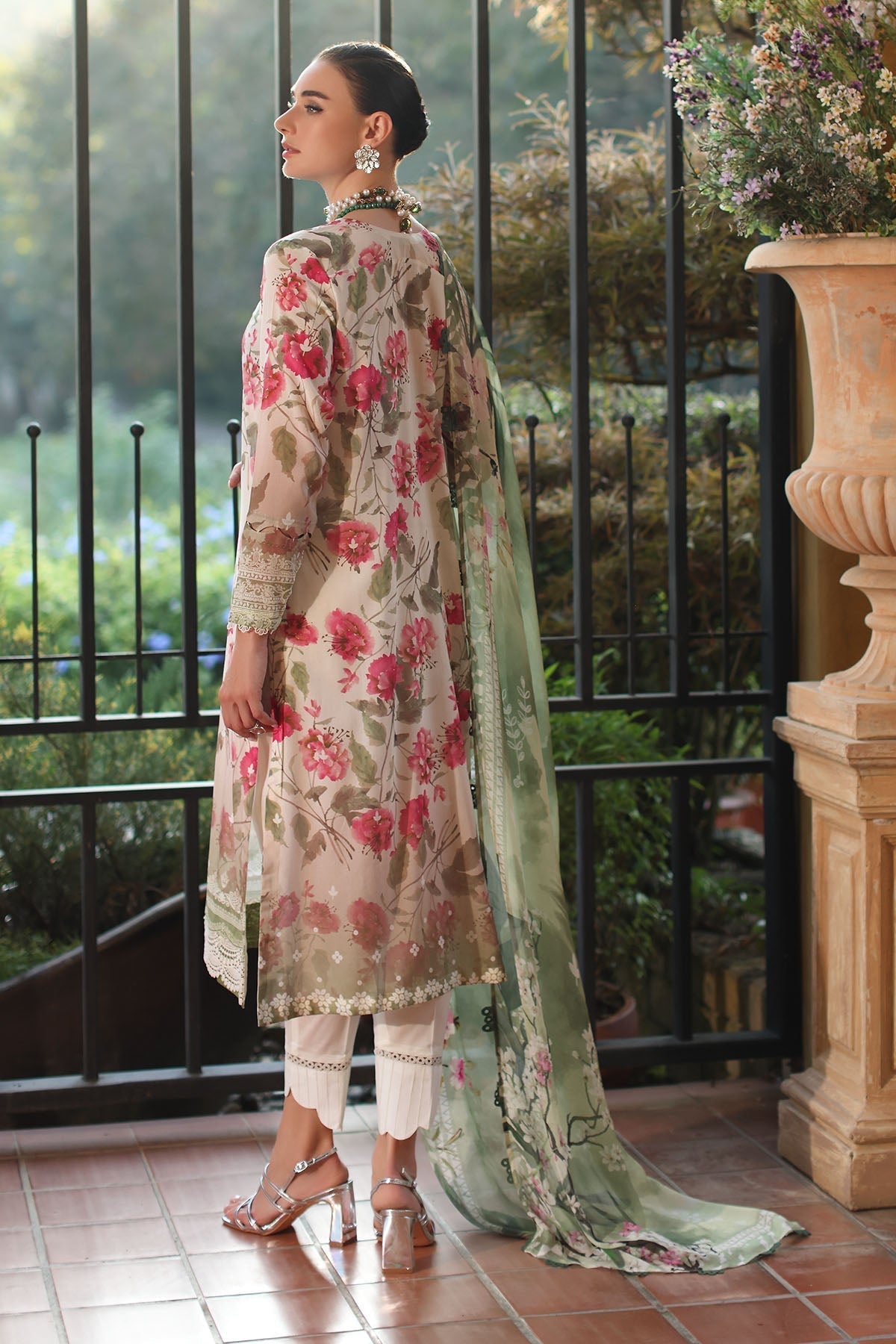 Nureh | Signature Prints 26 | SP-200 - House Of Hania